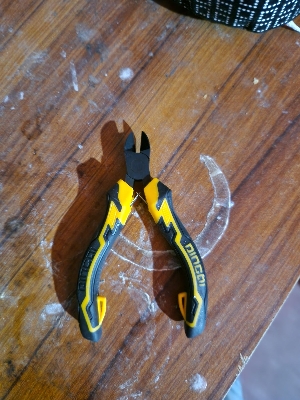 Picture of Mini Cuttin Pliers 5" Heavy Deuty-Black