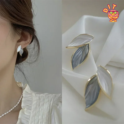 Picture of Elegant Pearl Leaf Fringe Earrings for Women – Luxury Party Jewelry, Unique Lightweight Design, Premium Gift