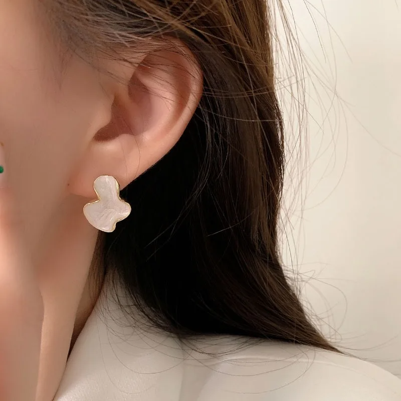 Picture of Abstract White Irregular Cloud Hoop Earrings for Women – Minimalist Gold Alloy Jewelry for Everyday Wear Gold