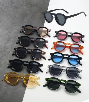 Picture of Classical Retro Round Sunglasses Unisex UV400 Fashion Eyewear with Multiple Color Options
