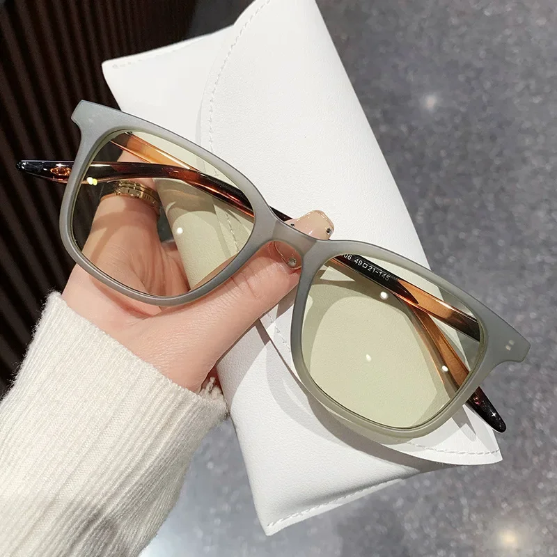 Picture of UV400 Retro Square Sunglasses for Men & Women | Fashion Tawny Lens Sun Glasses | Stylish Summer Eyewear