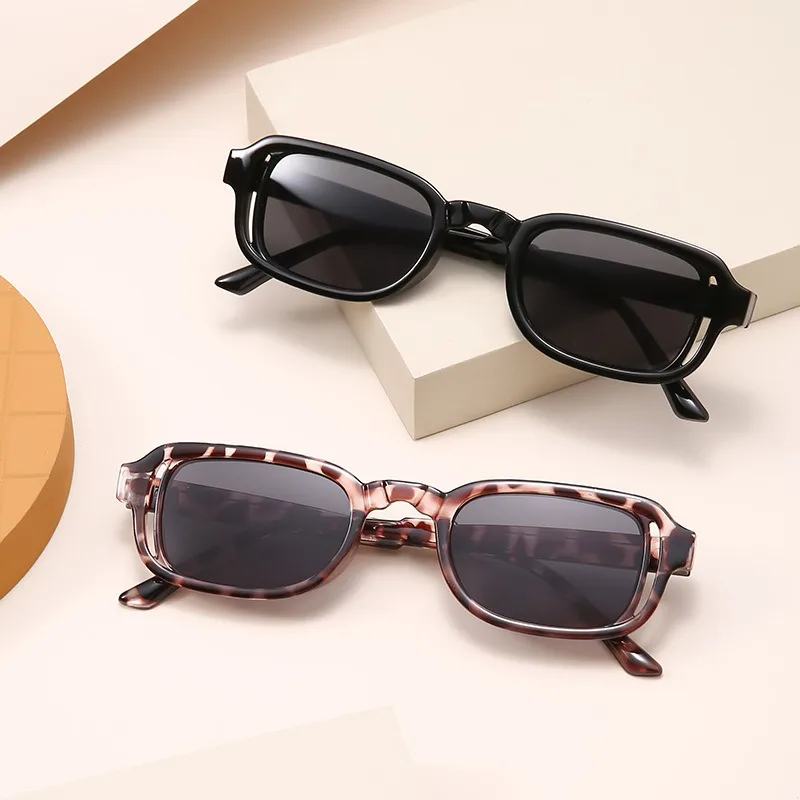 Picture of Premium Vintage Rectangle Sunglasses UV400 - Men Women Designer Fashion Square Frame Anti-Glare