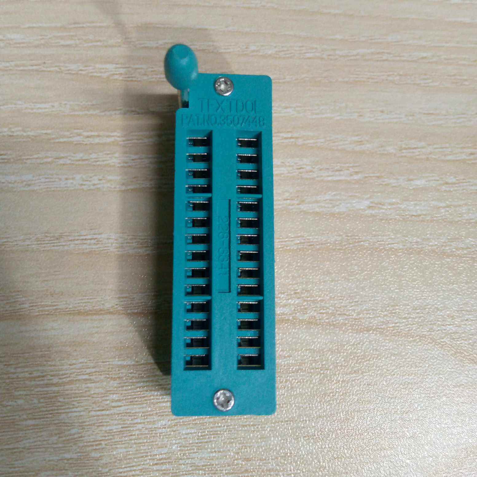 Picture of 28 Pin Narrow Universal ZIF Socket 28Pin DIP 28 Pins 2.54mm Pitch IC Chip ZIF Socket Adaptor For Electric Fittings Universal IC Test And Program Electrical Circuitry & Parts