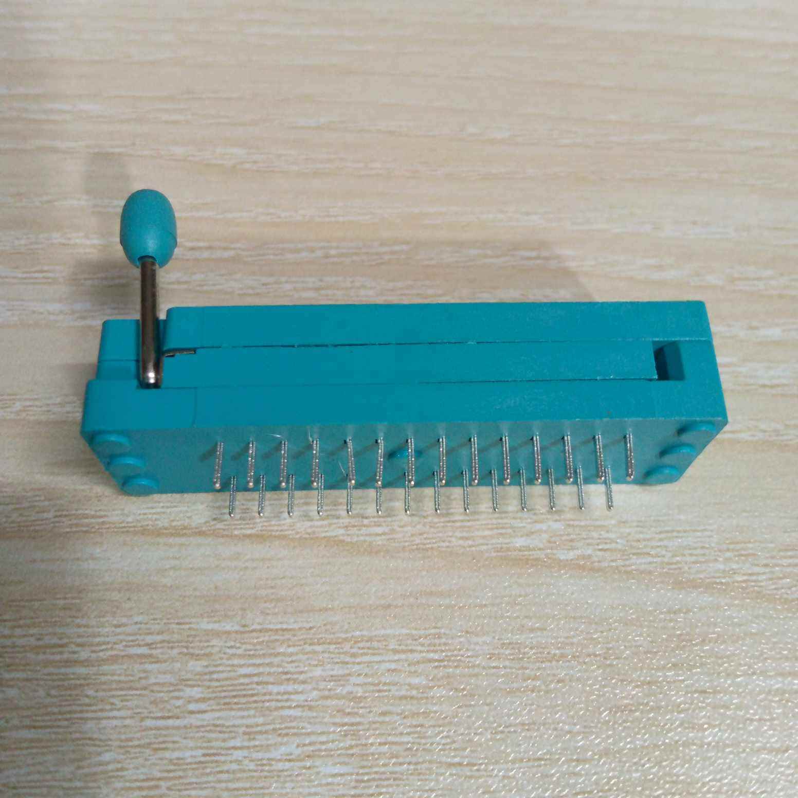 Picture of 28 Pin Narrow Universal ZIF Socket 28Pin DIP 28 Pins 2.54mm Pitch IC Chip ZIF Socket Adaptor For Electric Fittings Universal IC Test And Program Electrical Circuitry & Parts