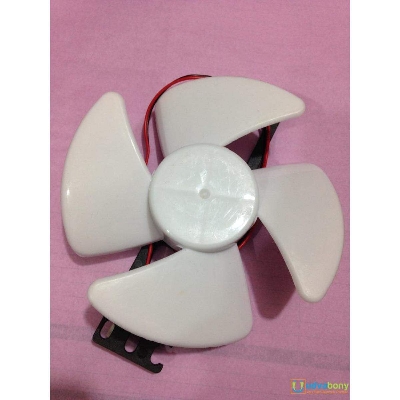 Picture of White 12V Fan DC 12V Brushless Motor White Color With Short Cables 2 Pin Connector For Induction Burner Mini Fans 12V Induction Burner Fans