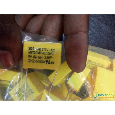 Picture of 3Pcs- Box Type 0.68K 275VAC Electric Power Polypropylene Metal Film Capacitor Axial Film Molded Capacitor