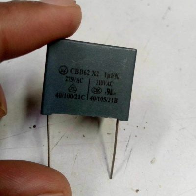 Picture of 5Pcs- BOX Type 1uF 105K 275VAC Capacitor 105K 275V Polypropylene Metal Film Capacitor Axial Film Molded Capacitors 2 Pin Leads