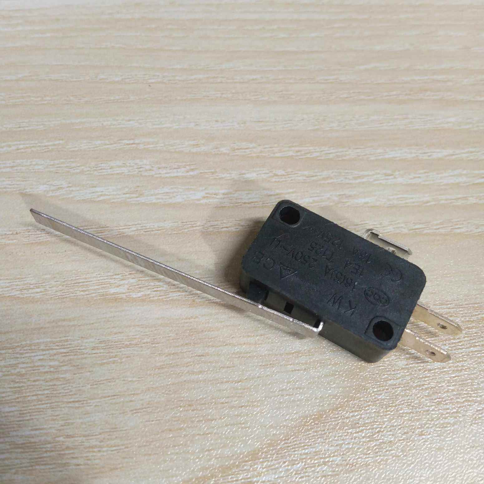 Picture of 50mm HANDLE Limit Switch 16A 250VAC SPDT 3 Pin 50mm Long Straight Hinge Lever Switches
