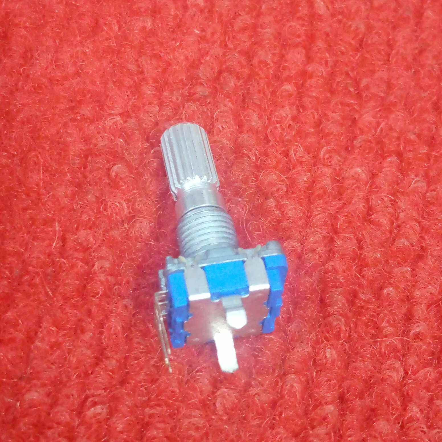 Picture of 3 Pin Leads Multi-Turn UNIVERSAL Single Gang Linear Taper Rotary Potentiometer Switch Volume Potentiometer