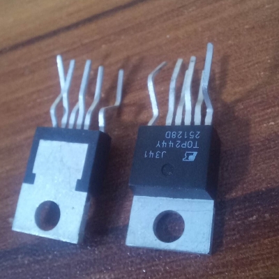 Picture of TOP244 TOP244YN TOP244Y TO-220-6 IC 6 Pin 265VAC 45W AC/DC Converters Power Integrated Controller IC 6Pin Leads - Minimalistic Sophistication