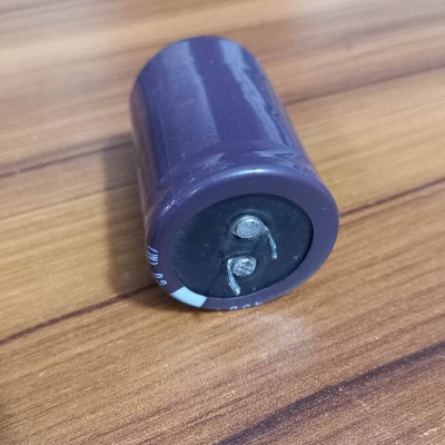Picture of 470uF 450V Capacitor RADIAL Electrolytic Capacitor 470uF Capacitor 450V 470uF Radial Pin Type Polarized Aluminum Electrolytic Capacitors 2 Pin Leads