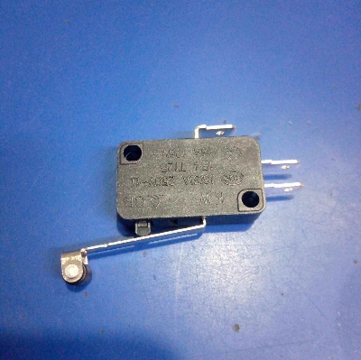 Picture of 25Pcs- 16A Limit Switch 3 Pin 16A 250VAC SPDT 3 Pin 20mm Long Straight Hinge Lever Arm Switch Micro Limit Switch