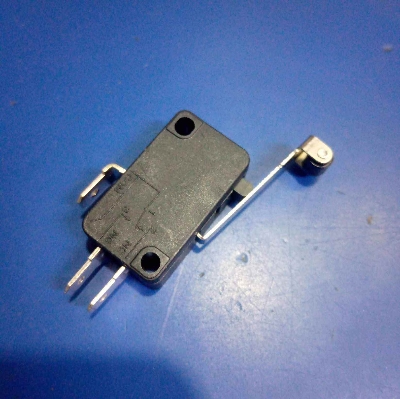 Picture of 25Pcs- 16A Limit Switch 3 Pin 16A 250VAC SPDT 3 Pin 20mm Long Straight Hinge Lever Arm Switch Micro Limit Switch