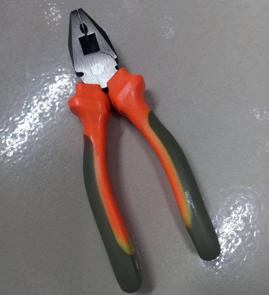 Picture of Low Price 6 Inch Pliers 160mm Long Combination Plier Carbon Steel Handles Grip Hand Pliers Tools Sets