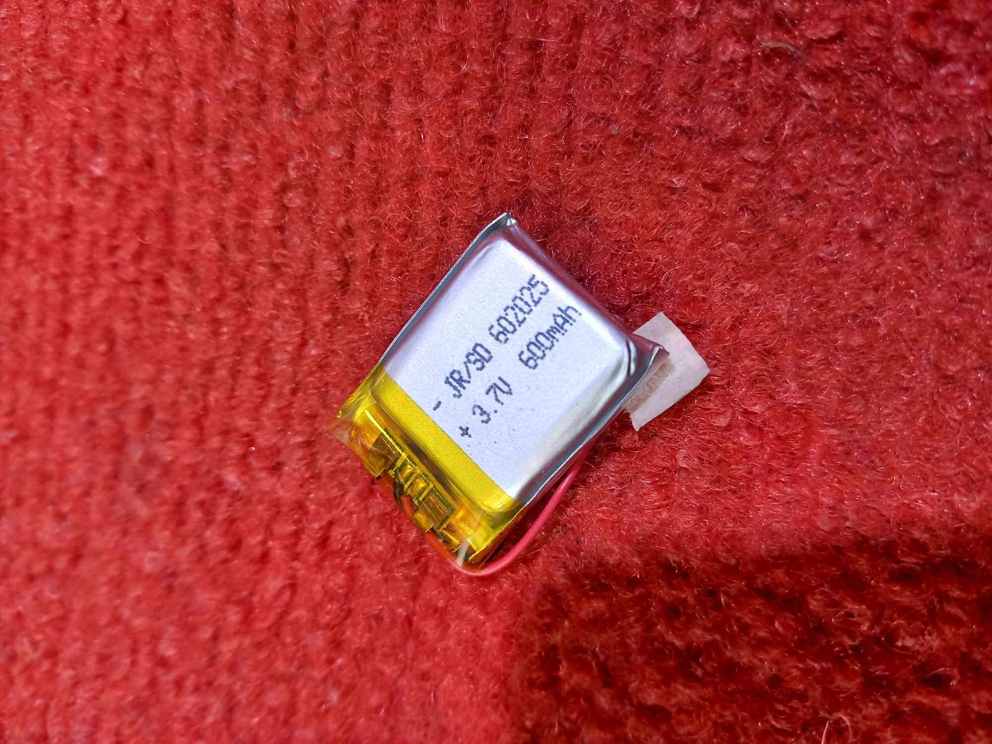 Picture of 600mah 3.7v Smart Bluetooth Rechargeable Battery  600mAh Battery Size 20 x 25 x 6 mm Lithium Polymer For Bluetooth Earphone Battery