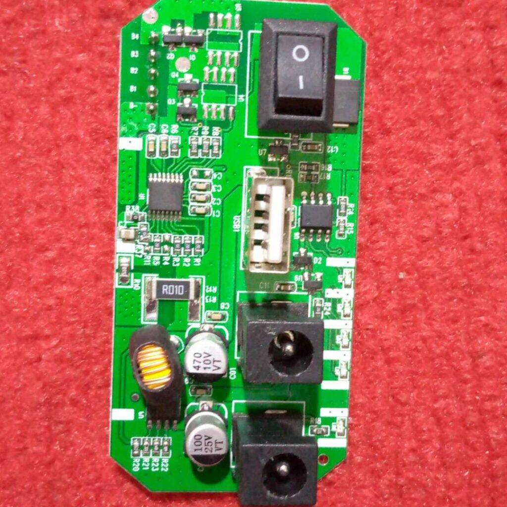 Picture of UPS Circuit Wifi Ro-u-ter UPS Circuit Ro-u-ter UNO Mini UPS Circuit Output 9V 12V Power Supply Module Board 5V USB Output Circuit Adapters For 18650 Battery