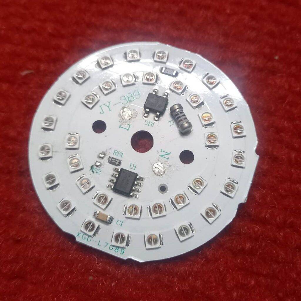 Picture of AC-220V Round UV SMD LED Ultra Bright Clear Transparent 20mA Purple UV LED Diode Lights Emitting Diodes LEDs Bulb For Electronics Science Project Light General Purpose