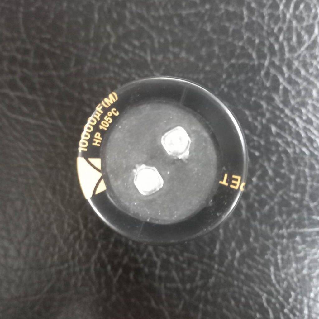 Picture of Better Quality 10000uF 80V Capacitor RADIAL Electrolytic Capacitor 10000uF Capacitor 80V 10000uF Electrolytic Capacitors 2 Pin Leads Radial Polarized Aluminum For Welding Machine