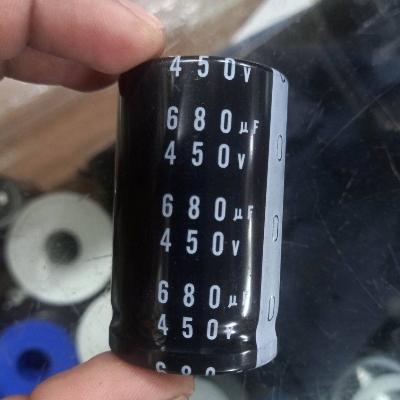 Picture of 680uF 450V Capacitor RADIAL Electrolytic Capacitor 680uF Capacitor 450V 680uF Radial Polarized Aluminum 2 Pin Leads Electrolytic Capacitors For Welding Machine