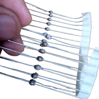Picture of 3Pcs - BYV26E Diode BYV26 Fast Recovery Controlled Avalanche Rectifiers 1A 600V TR Fast Ultrafast Power Diode 2 Pin Leads BYV26 Diode