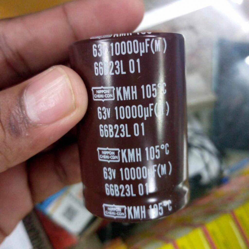 Picture of Better Quality 10000uF 63V Capacitor 10000uF Electrolytic Capacitor 10000uF Capacitor 63V 10000uF Radial Polarized Aluminum Electrolytic Capacitors 2 Pin Leads For Welding Machine
