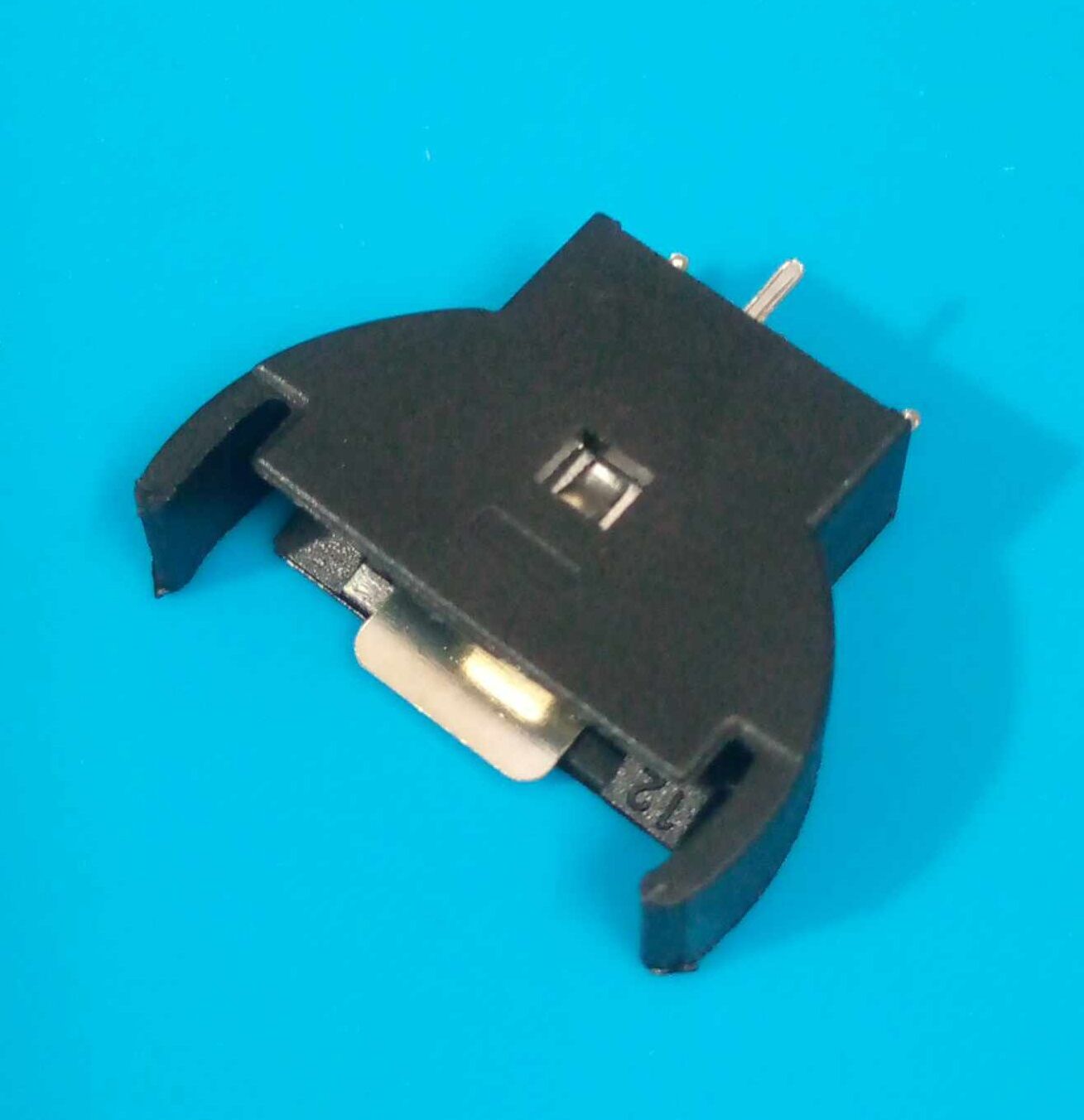 Picture of 5Pcs - CMOS CR2032 Battery Holder Coin Cell Button Socket Holder Case CR2032 Vertical Coin Cell Button Battery Holder Case 3 Pin CR2032 Solder Mounting Lead CR2032 Holder Vertical Battery Holder PCB Mount