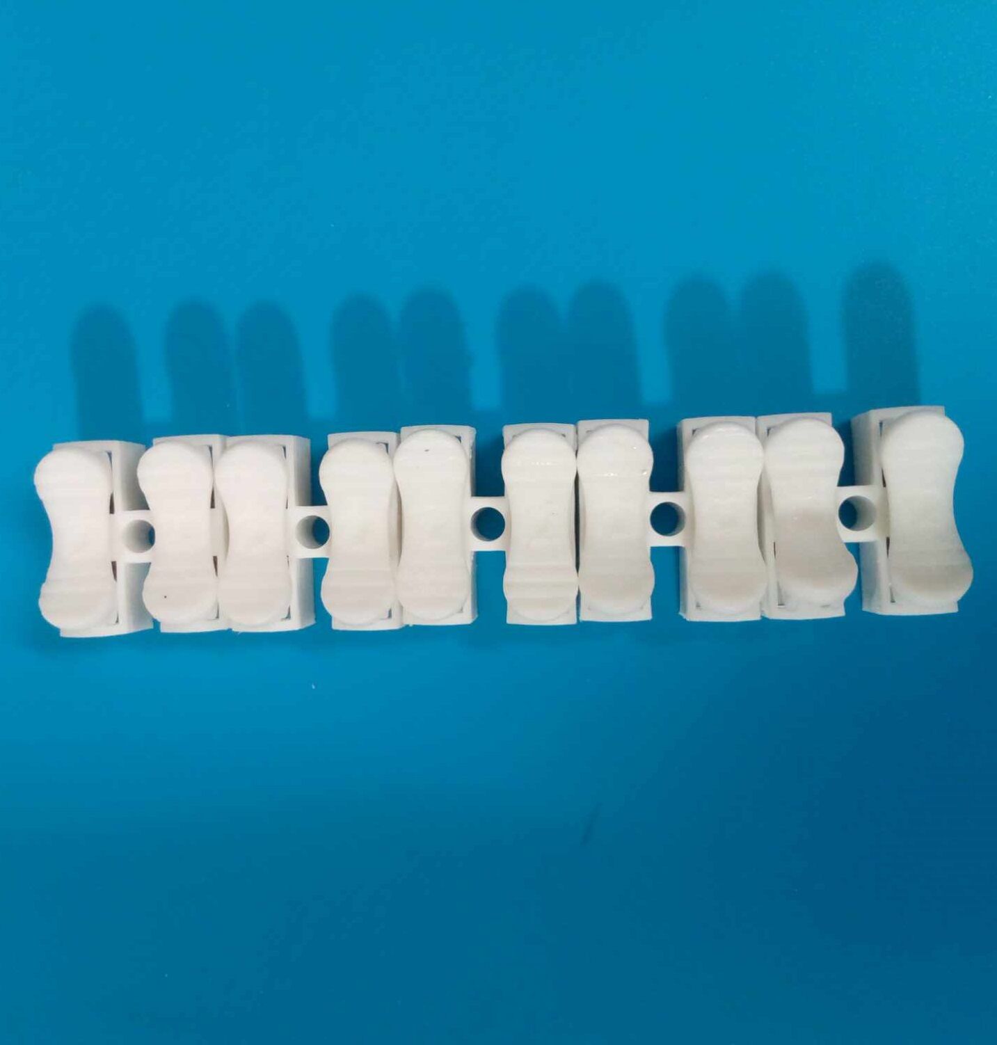 Picture of 5Pcs - 2 WAY Spring Press Quick Wire Connector 2 Way WHITE Color Quick Wiring 2 Position 220V Box Press Connector Cables Clamp For LED Strip Light Cables Wire Fixing