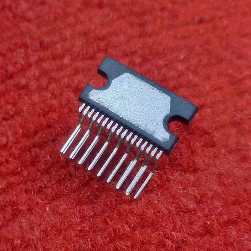 Picture of Original TDA1554Q IC Audio TDA1554 Amplifiers IC 6V 12V 18V 2A 15W 15W Dual Bridge Audio Amplifiers 2 Channel Stereo Audio ZIP 17 Pin Leads Audio TDA1554 Amplifier IC