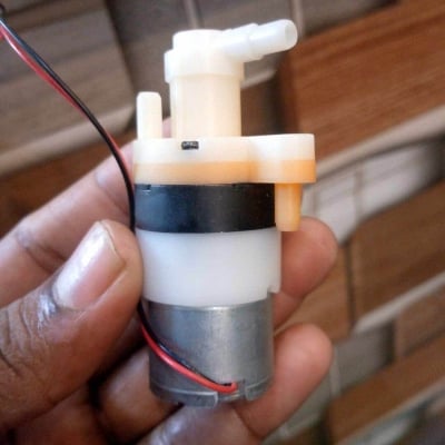 Picture of Water Pump DC 3.7V 2.5W 310 Compact Portable Diaphragm Oxygen Pump Fish Tank Folding Motor