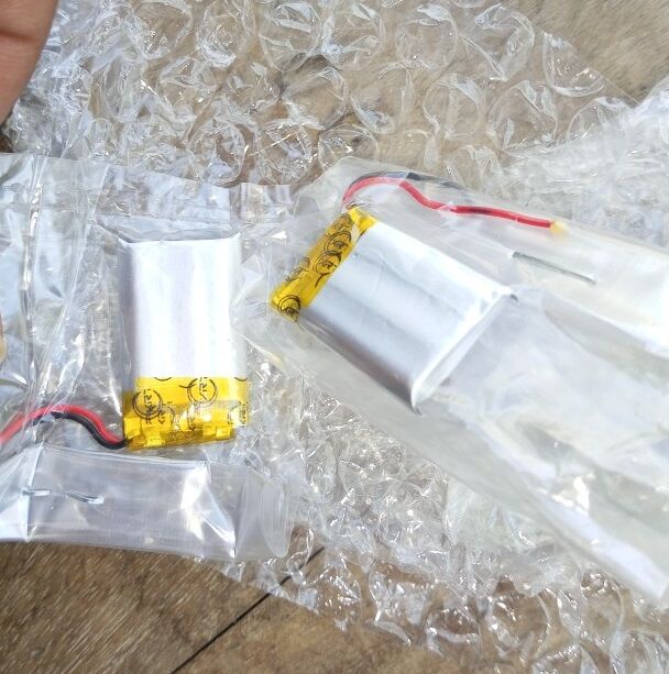 Picture of 200mAh BLUETOOTH Headphone Battery 200mAh Rechargeable Battery 3.7V 200mAh Battery 3.7V Battery Size 30×20×5mm 3.7V Rechargeable Battery 3.7V Battery For Bluetooth Headphone Batteries