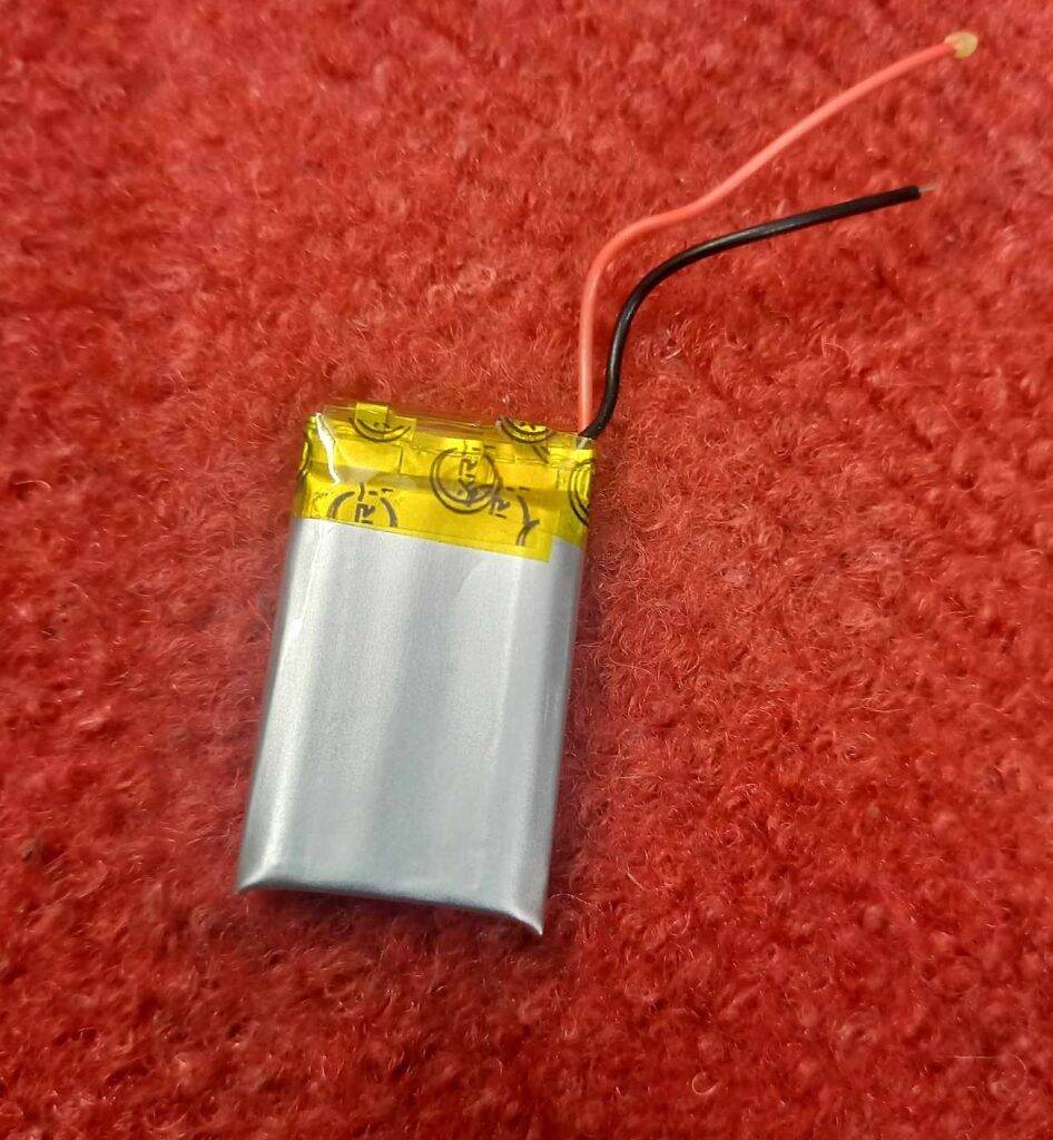 Picture of 200mAh BLUETOOTH Headphone Battery 200mAh Rechargeable Battery 3.7V 200mAh Battery 3.7V Battery Size 30×20×5mm 3.7V Rechargeable Battery 3.7V Battery For Bluetooth Headphone Batteries