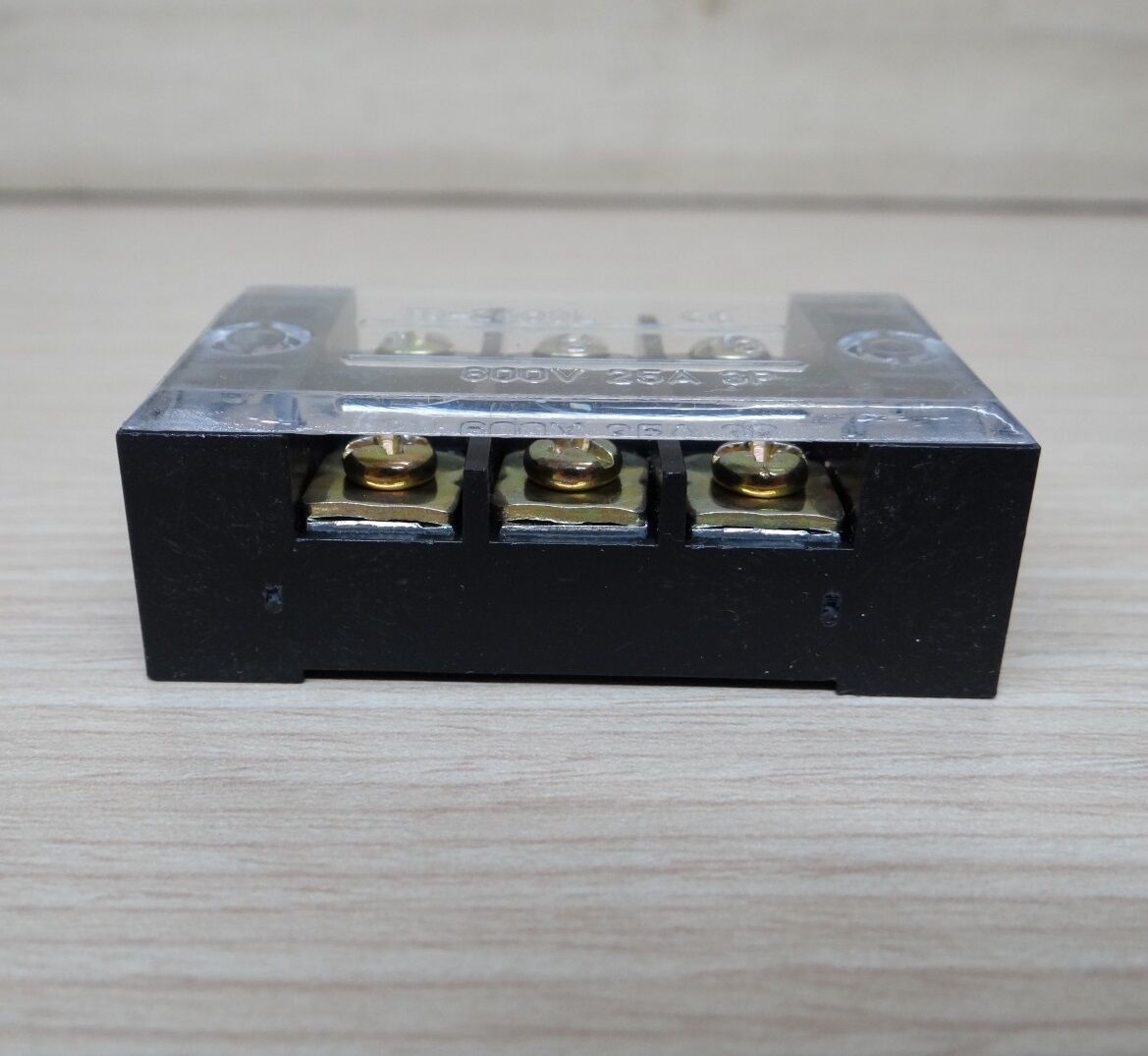 Picture of TB-2503 3P Double Row Terminal Block 600V 25A Terminal Block TB-2503 600V 25A 3P Double Row 3 Pin Terminal Block TB-2503 Terminal Block 600V 25A TB Series 3 Positions Cables Connectors