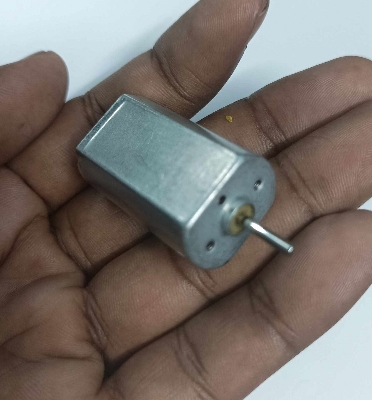 Picture of 180 Motor 3.7V Motor 180 DC Motor Strong Magnetic Motor 3.7V DC Motor For Boat Mini Fans Mini Drill MAchine Making Purpose DC Motor 180 Mini Fans