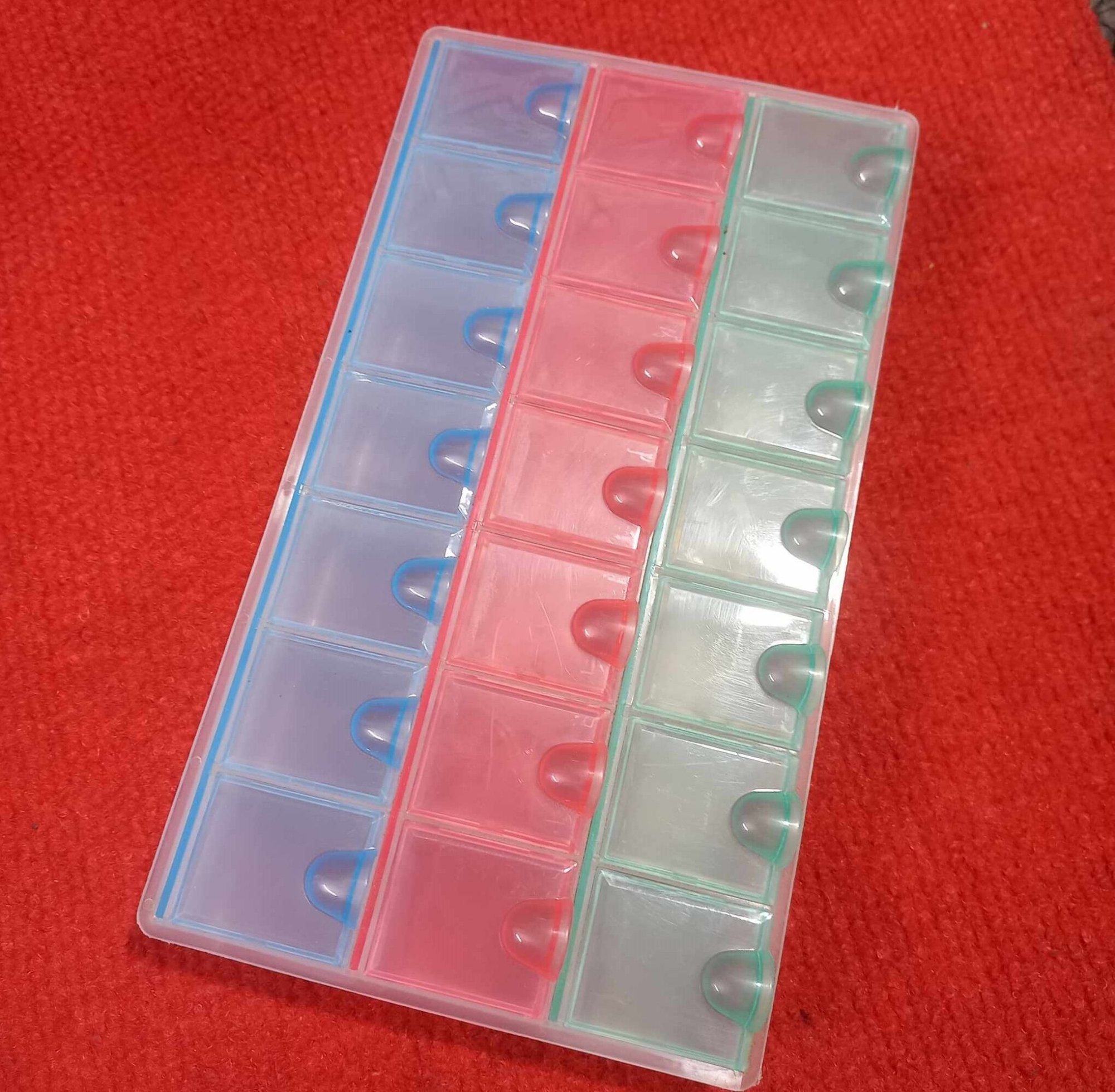 Picture of 21 Slots Components Storage Box 21 Slots Multi Functional Transparent Plastic Storage Box Case 21 Slots Box For Jewelry Electronic Parts IC Storage 21 Slots Components Box Tools Box