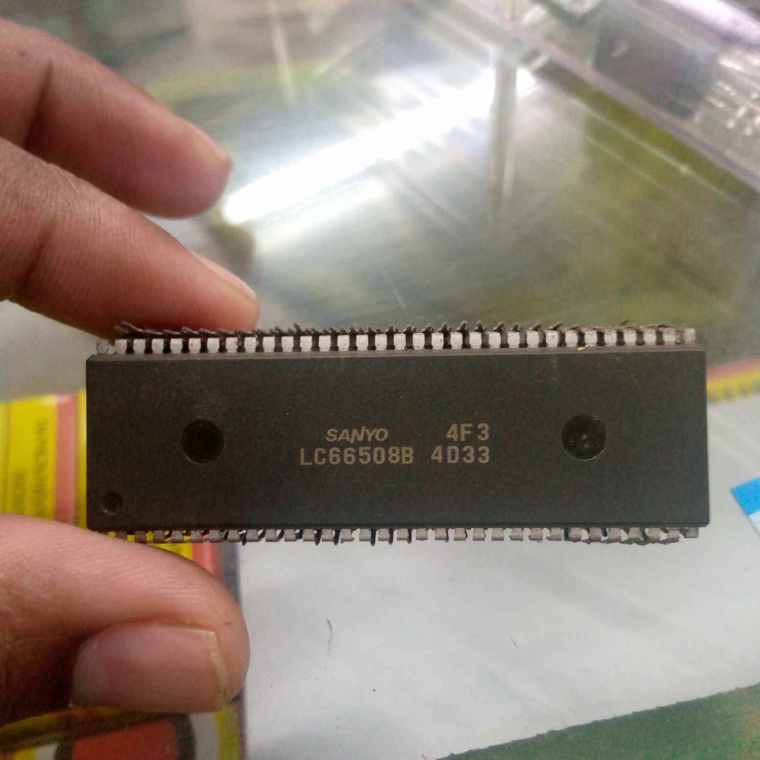 Picture of LC66508B SANYO 4 Bit DIP-64 CMOS Single Chip Microcontroller IC