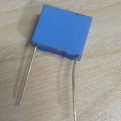 Picture of 5pcs 105J 450V Box-Type Ceramic Capacitor