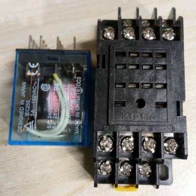 Picture of AC 220V 14-Pin Electromagnetic Relay with PTF14A Socket