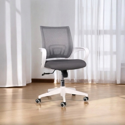 Picture of Low-Back Swivel Executive Office Chair