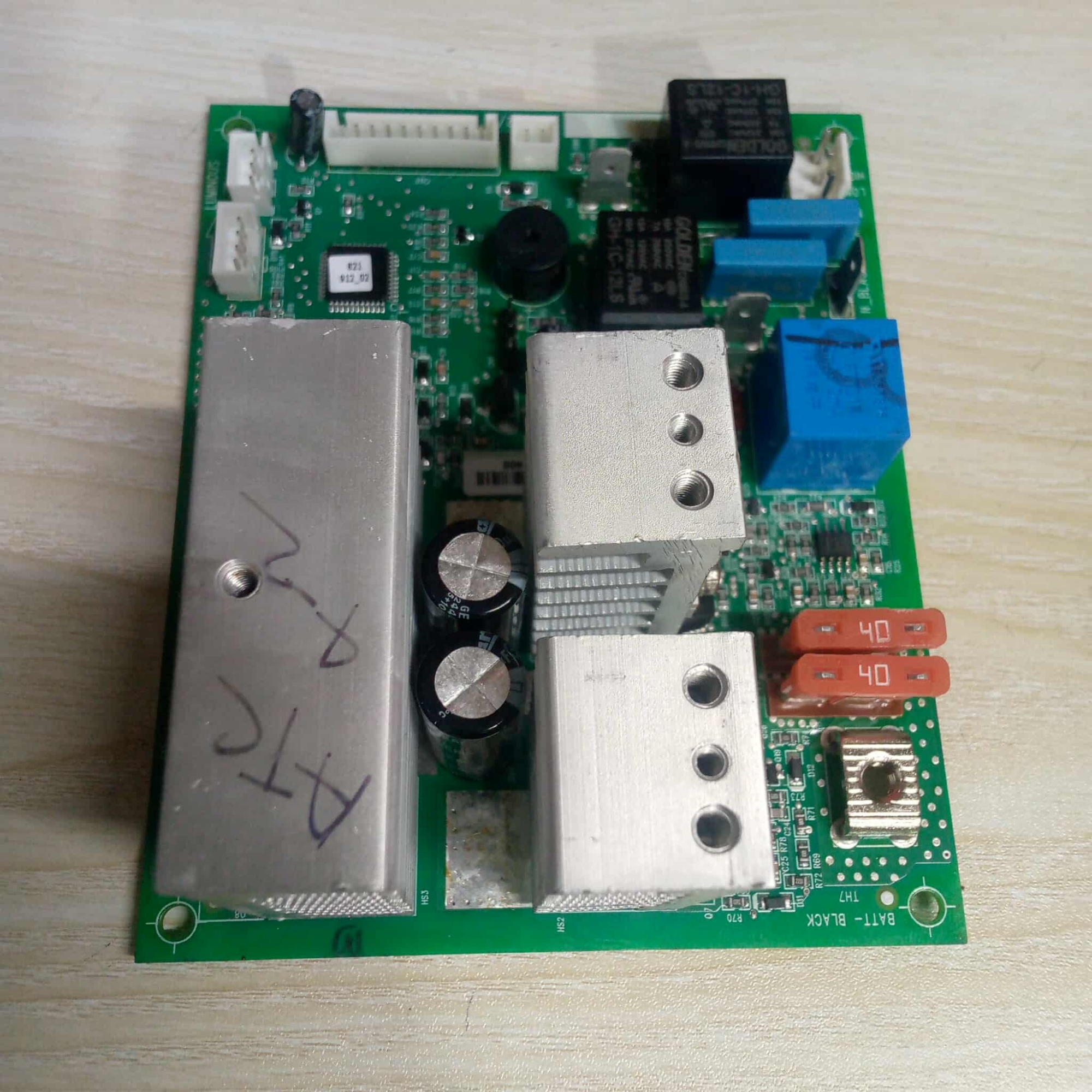 Picture of LUMINOUS EcoWatt Neo 12V 1050VA IPS Inverter Circuit