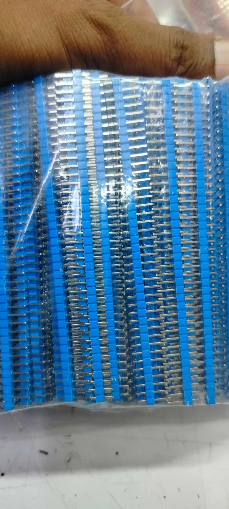 Picture of Blue  Straight Male Header 40-Pin Blue Compatible with Arduino, Breadboard, PCB DIY Kits - 5Pcs