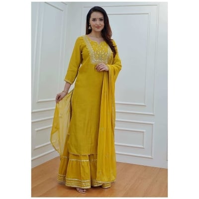 Picture of Readymade Stylish And Comfortable Nayra Cut  Made By Cotton Fabric  With Embroidery work & less work Three  Piece For Women(42)