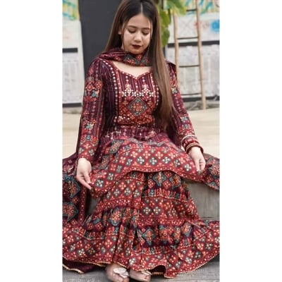 Picture of Readymade  Stylish And Comfortable Made By Lilen  Fabric Ghararah Three Piece For Women