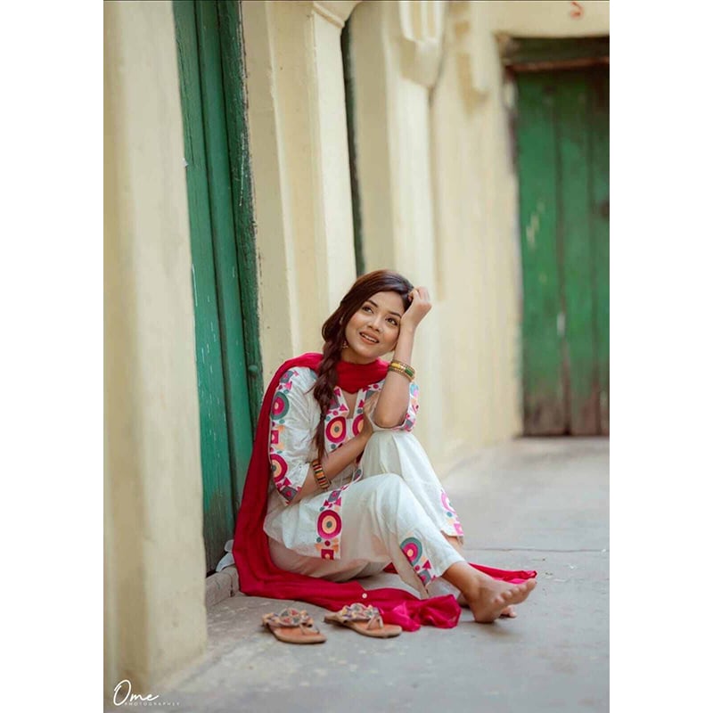Picture of New Arrived Readymade Gulbahar pure cotton lilen with Embrodieri work with kori jhul work Three Piece  kurti For women-White