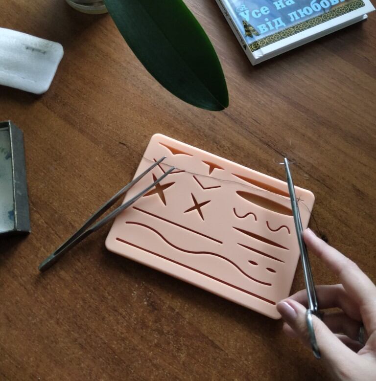 Picture of Reusable Surgical Medical Practice Traumatic Simulation Wounds Training Teaching Model Suture Kit Pad Silicone Fake Skin Suture - Suture_Pad - Int: One size