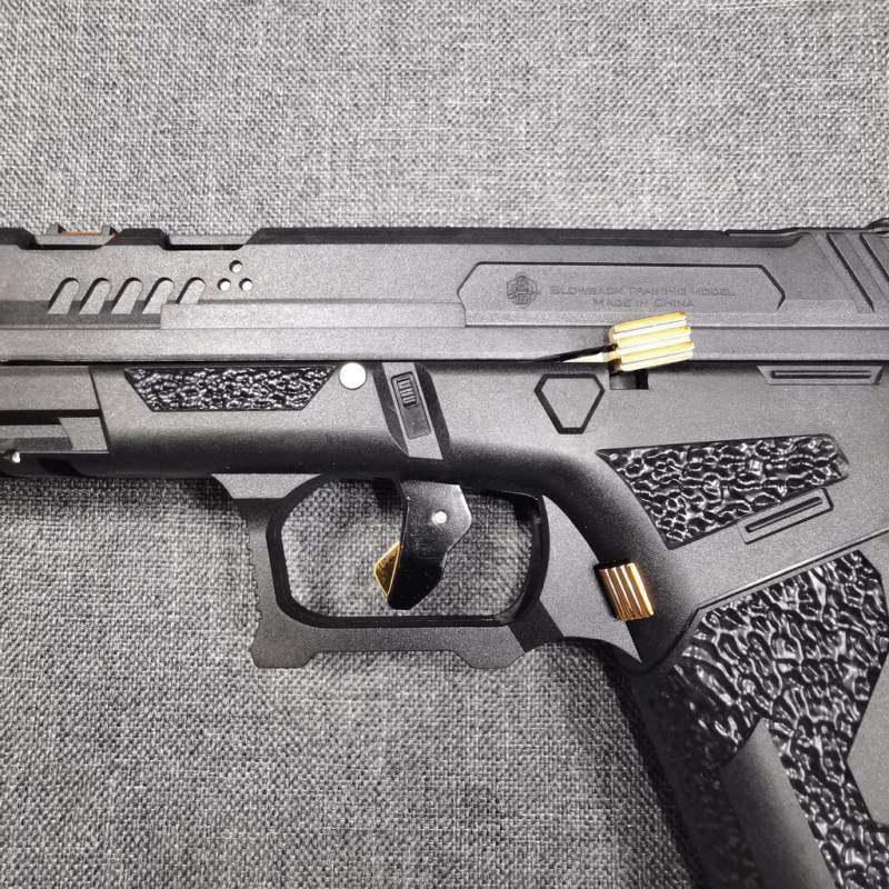 Picture of Taran Tactics GLOCK Blowback Pis-tol Toy Gun Shell Ejecting, Metal + Nylon  Shooting Pis-tol - Black