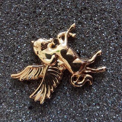 Picture of Pegasus mini brooch pin buckle golden for men women outfit accessories (Pegasus (Small))