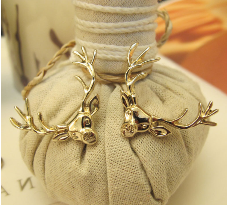 Picture of 1p Deer Skull brooch pin buckle for men women outfit fashion accessories (Gold)