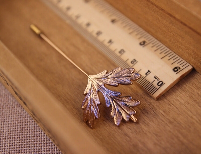 Picture of Maple Metal Leaf Lapel Pin Brooch For Men & Women Fashion Accessories (Golen)