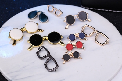 Picture of Mens Fashion Brooch Suit Dress Accessories Enamel Glass Frame Brooch (Black Frame)