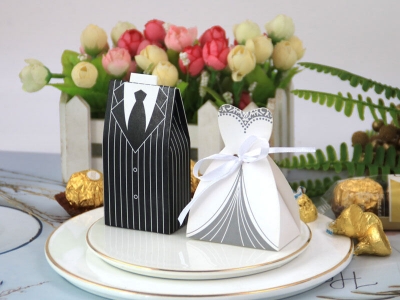 Picture of 5 Pair Set European New High-end Creative Wedding Groom & Bride Dress Sugar Candy Paper Box (Double Breasted Dress With Stripped Suit)